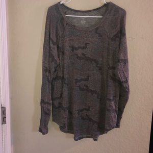 American eagle soft camo pullover